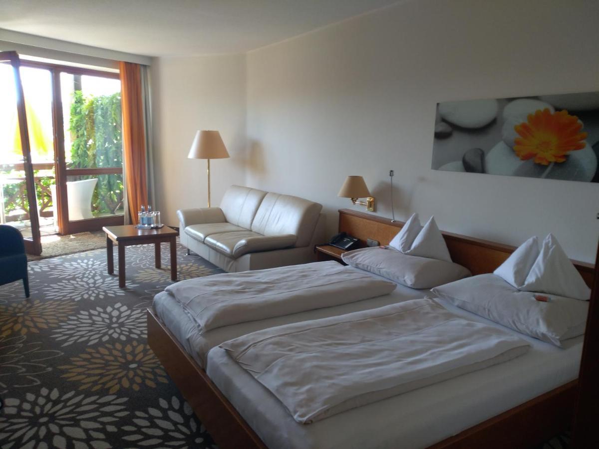 Seehotel Engstler Velden am Woerthersee Exterior photo